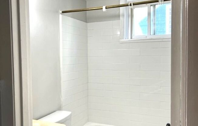 1 bed, 1 bath, 800 sqft, $1,195, Unit 59 Unit 1