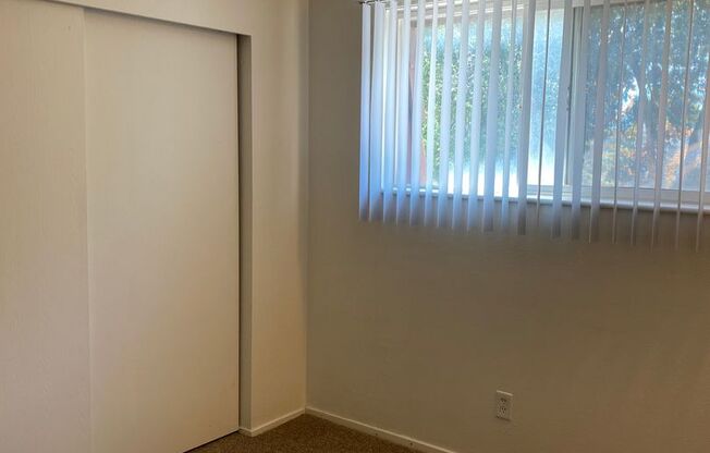 2 beds, 1 bath, 750 sqft, $1,250, Unit 08C