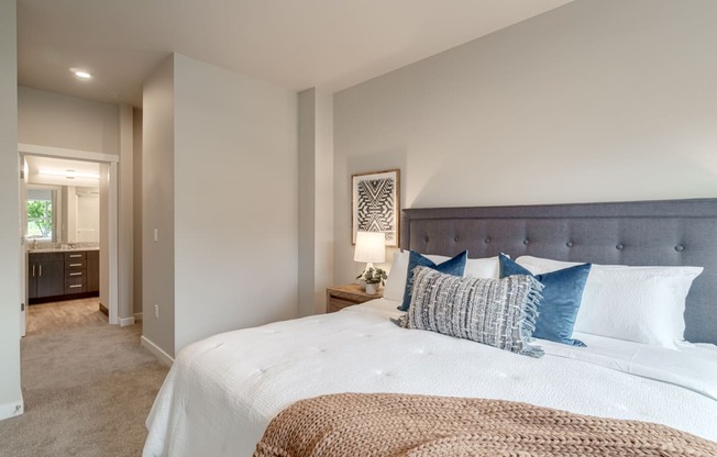 OR_HappyValley_TheElwood_2Bed_Bedroom