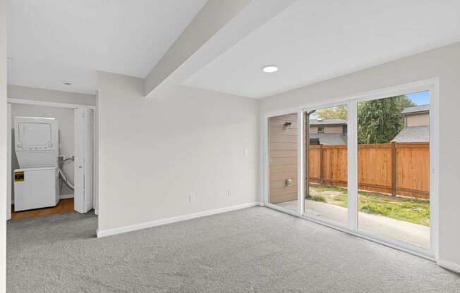 1 BD 1 BA, beautiful rebuilt condo in convenient South Seattle location