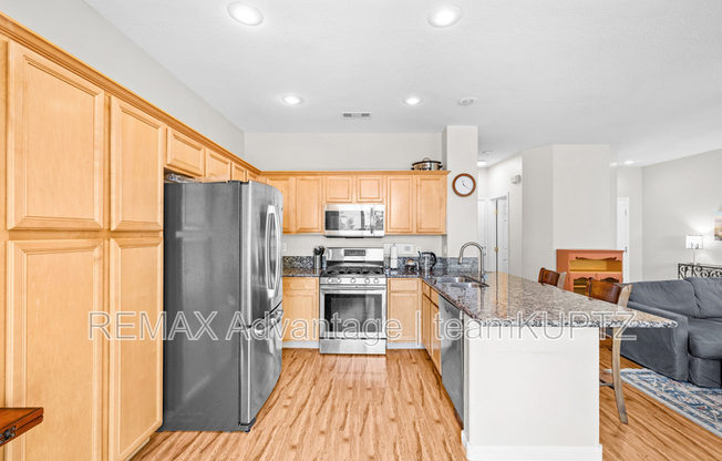 708 SOLITUDE PT AVE