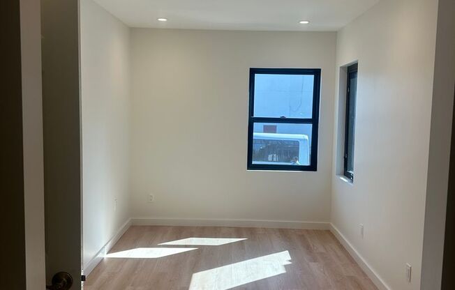 1 bed, 1 bath, $1,925