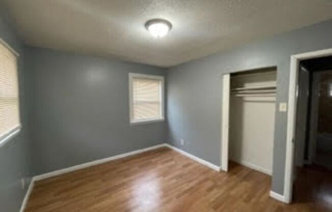 3 beds, 1 bath, $1,300