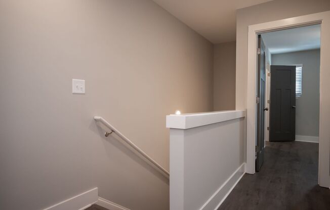 2 beds, 2.5 baths, 1,046 sqft, $1,900, Unit Unit 402