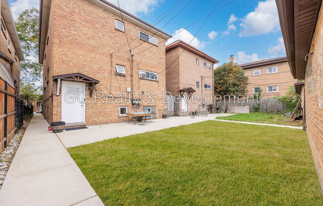 3 beds, 1 bath, 1,055 sqft, $1,695, Unit 2
