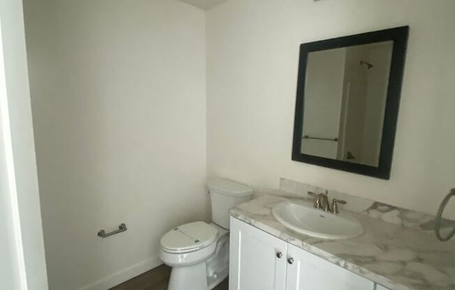 Studio, 1 bath, 436 sqft, $2,495, Unit Unit 305