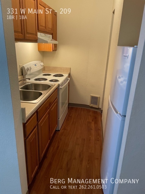 331 W MAIN ST