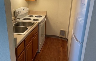 331 W MAIN ST
