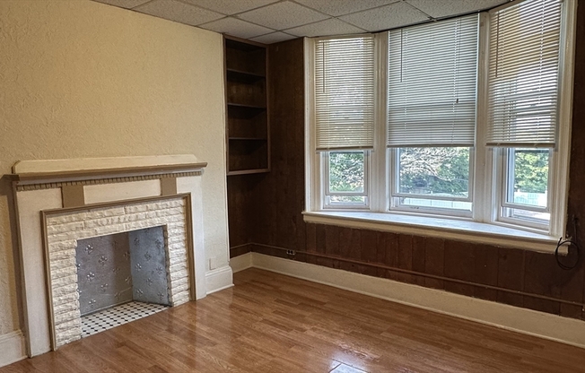 3 LINDEN ST