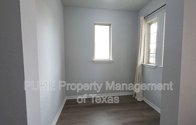 533 REARING MARE PASS