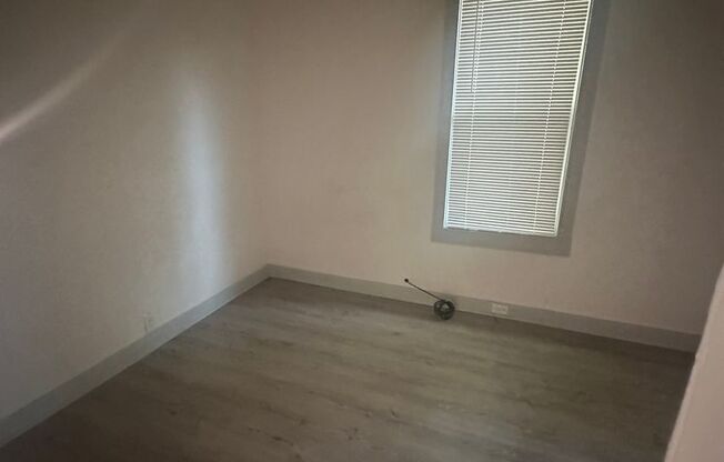 2 beds, 1 bath, $1,850