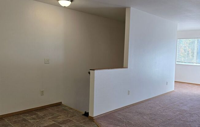2 beds, 1 bath, 1,010 sqft, $1,279, Unit PL   2205