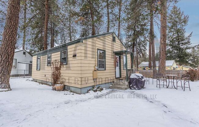 Charming Finch Arboretum Home