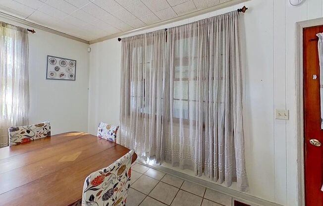 Renovated 3-Bedroom Home – Furnished or Unfurnished – Prime Location!