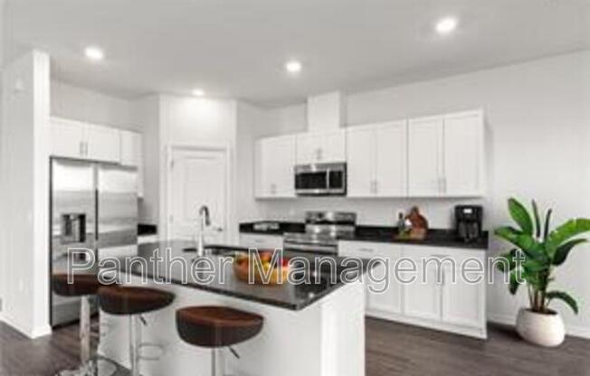 305 NORTHWEST 18 PL