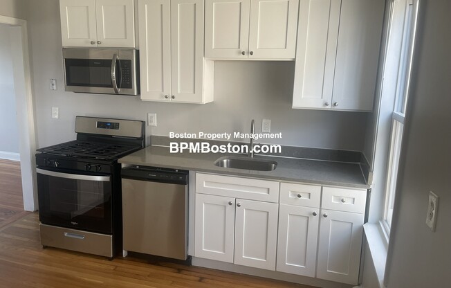 4 beds, 1 bath, 1,395 sqft, $3,300, Unit 3