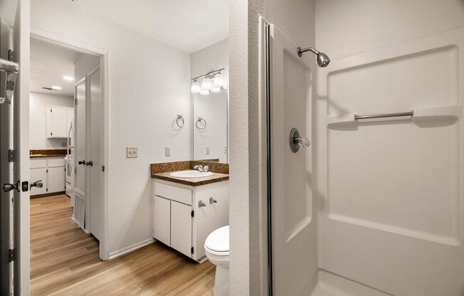 2 beds, 2 baths, 867 sqft, $1,695, Unit 142