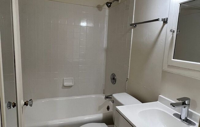 Studio, 1 bath, 470 sqft, $1,295, Unit 107