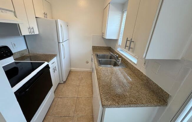 100 SW 10th St Ft. Lauderdale, FL 33315