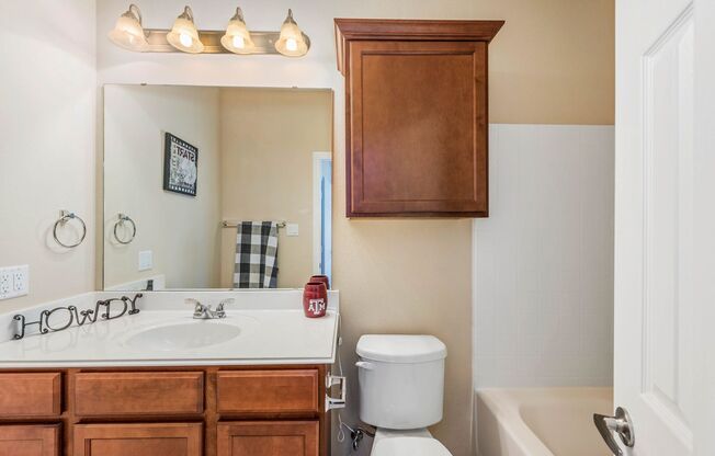 1 bed, 1 bath, $1,200, Unit # 1806