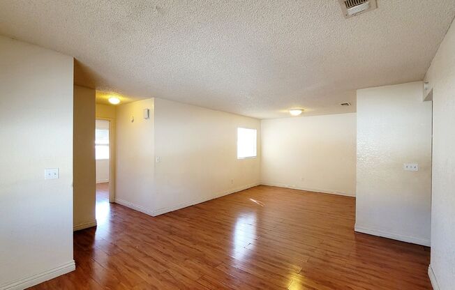 2 beds, 2 baths, $1,200, Unit # 214