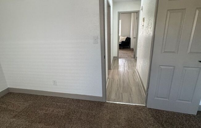 2 beds, 1 bath, 950 sqft, $1,295, Unit B5