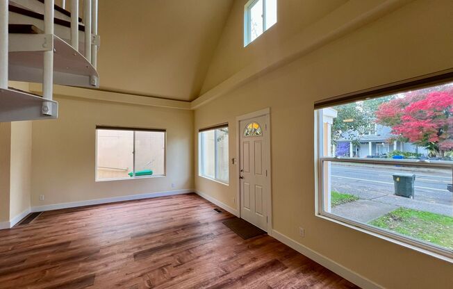 Fully Remodeled 1 BD + Loft