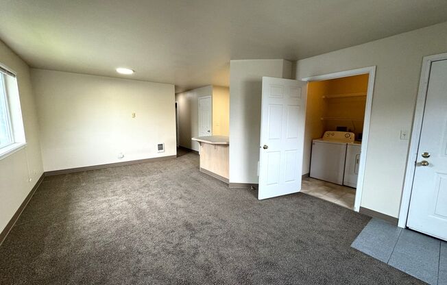 804 E White Birch Ave.
