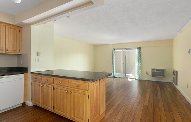 1 bed, 1 bath, 680 sqft, $2,150, Unit G3