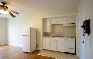 Studio, 1 bath, $1,125, Unit 108