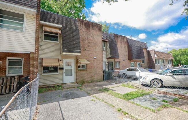 Bright, Clean, and Move-In Ready Townhome