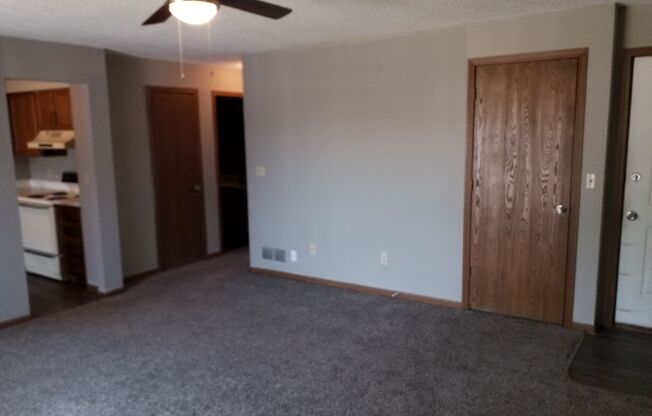 1 bed, 1 bath, 912 sqft, $900