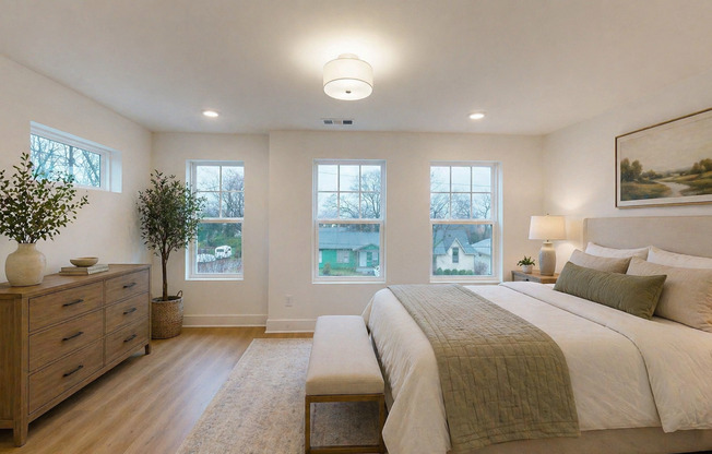 Beautiful 4 Bedroom House in East Nashville Home!