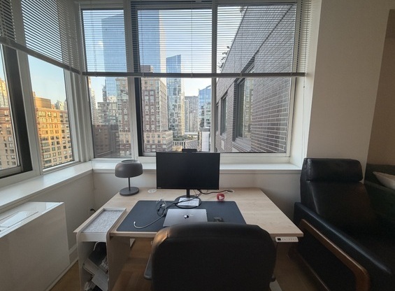 1 bed, 1 bath, $5,484, Unit 1609