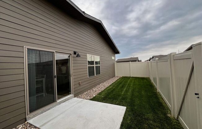 2 beds, 2 baths, 1,027 sqft, $1,750, Unit 71
