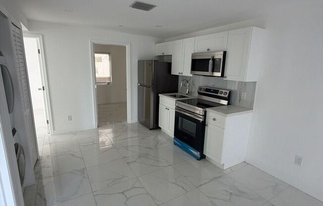 729 SW 3rd St (Catalina's Properties)