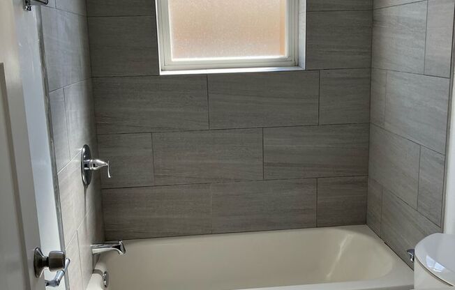 1 bed, 1 bath, 900 sqft, $1,750, Unit 4410-49