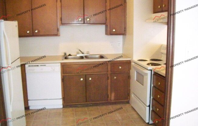 2 beds, 2 baths, 1,003 sqft, $1,195, Unit #303
