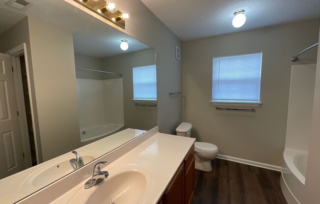 1 bed, 1 bath, 871 sqft, $1,175, Unit 2768-4