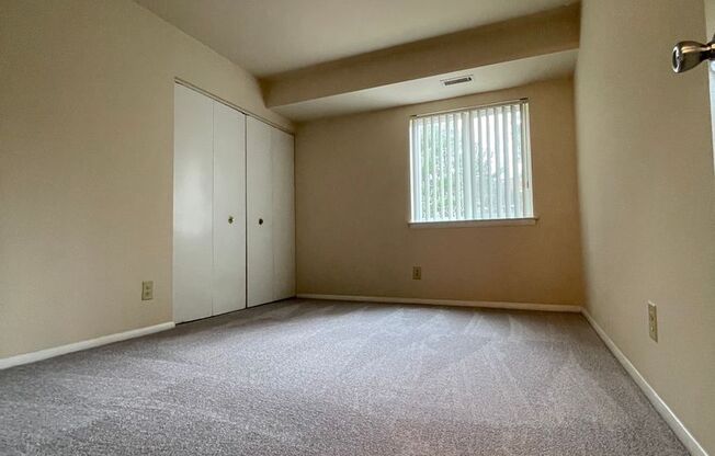 2 beds, 2 baths, 1,000 sqft, $1,950, Unit 14210 #204