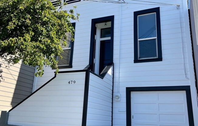 2 BR/1 BA Single Family Home, Spacious Kitchen, HDWD Floors, Backyard w/Deck, Bernal Heights Neighborhood