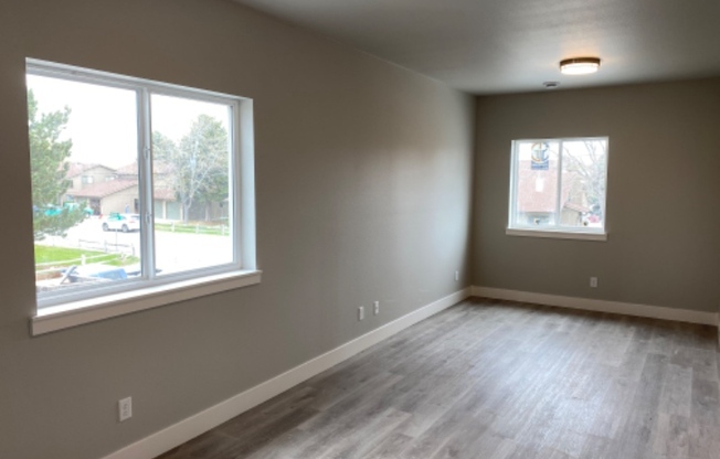 3250 ROSEBUD DR