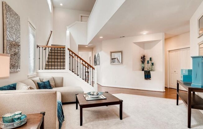 Spacious Home in the Upscale and Desirable Westmonte with 5 Beds and 3 Baths!!