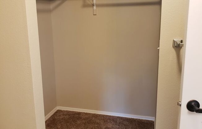 1 bed, 1 bath, 800 sqft, $1,295, Unit 202