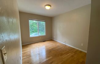 3 beds, 1 bath, $1,500, Unit 1213 Lafayette