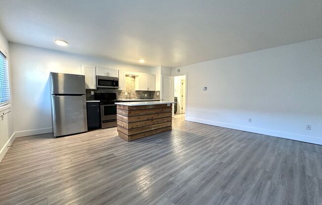 1 bed, 1 bath, 550 sqft, $1,295, Unit 40