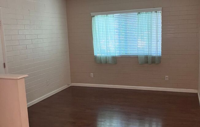 1 bed, 1 bath, 580 sqft, $825, Unit 4