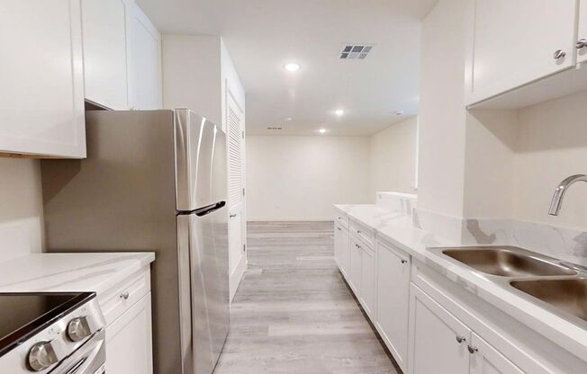 Studio, 2 baths, 867 sqft, $2,795, Unit Live/Work Loft - B