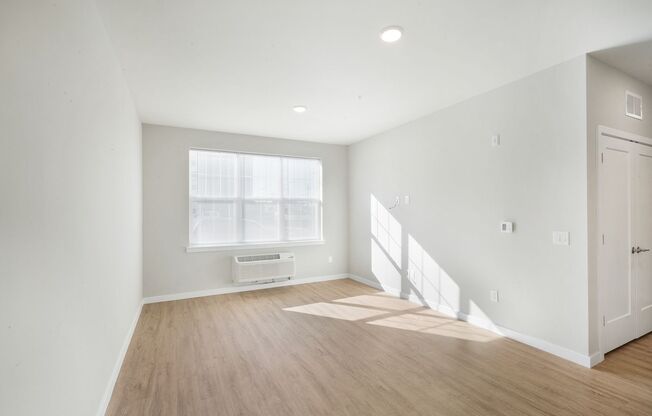 2 beds, 2 baths, 1,084 sqft, $2,525, Unit 1102