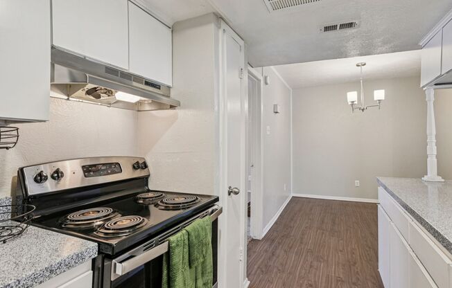 1 bed, 1 bath, 651 sqft, $1,225, Unit 257